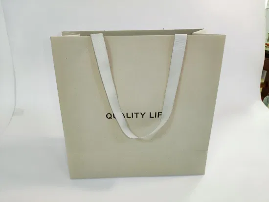 Sacos de papel pequenos personalizados para presente de compras com logotipo e alças Sacos de presente de papel impressos personalizados com seu próprio logotipo